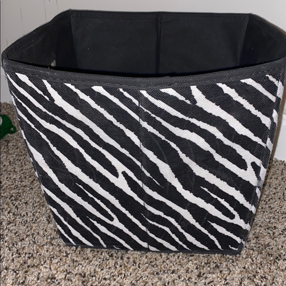 Zebra box